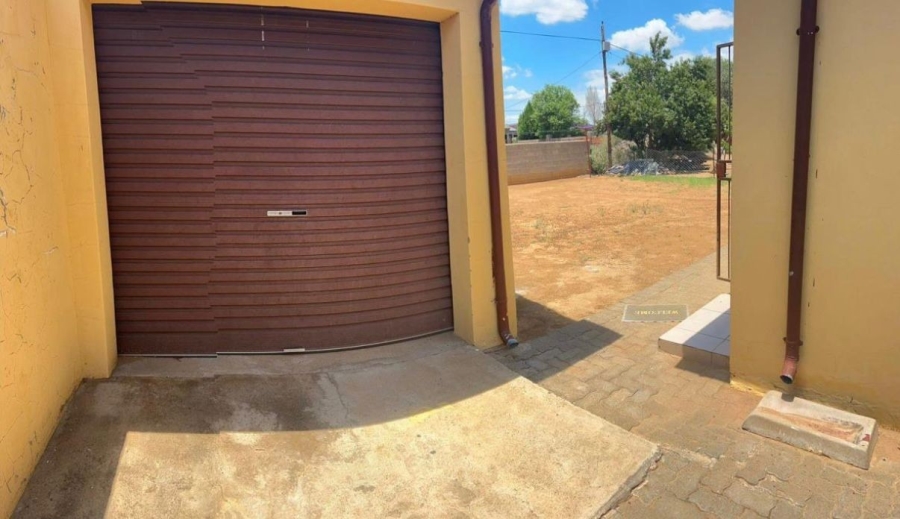 3 Bedroom Property for Sale in Mandela View Free State